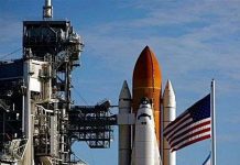 Thời tiết xấu cản đường tàu con thoi