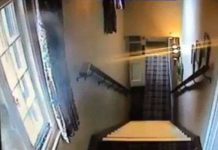 Bóng trắng trùm đầu trong quán rượu được cho là ma