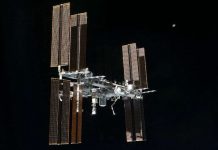 Trạm Vũ trụ Quốc tế hoàn thành vòng quay thứ 100.000 quanh Trái Đất Trạm Vũ trụ Quốc tế hoàn thành vòng quay thứ 100.000 quanh Trái Đất