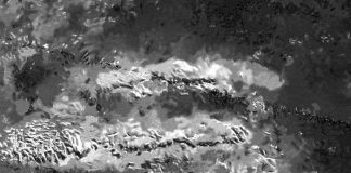 Có gì thú vị ở đỉnh cao nhất của Mặt trăng Titan?