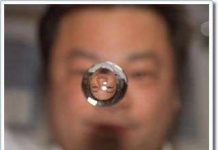 Vì sao trong vũ trụ các giọt nước có hình cầu? Vì sao trong vũ trụ các giọt nước có hình cầu?