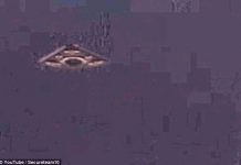 Phát hiện UFO trong ảnh chụp tàu Apollo hạ cánh trên Mặt Trăng Phát hiện UFO trong ảnh chụp tàu Apollo hạ cánh trên Mặt Trăng