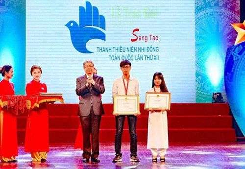 Máy in chữ nổi của hai sinh viên Đà Nẵng vươn ra thế giới