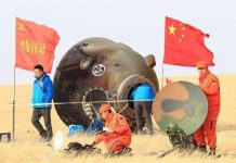 Phi hành gia Trung Quốc trở về Trái Đất sau một tháng trên vũ trụ