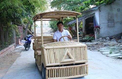 Độc đáo xe điện bằng tre thân thiện với môi trường