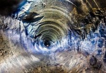 Gần 3 tấn kim cương đã được đào lên từ một trong những hố sâu nhất hành tinh!