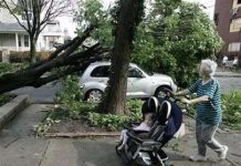 Mỹ: Thiệt hại nặng nề do ngập lụt và lốc xoáy Mỹ: Thiệt hại nặng nề do ngập lụt và lốc xoáy