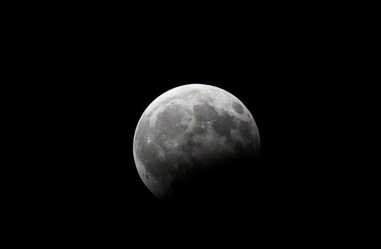 Việt Nam sẽ quan sát được lần nguyệt thực tiếp theo khi nào?