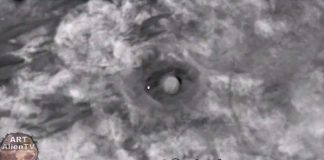 Hai vật thể nghi mái vòm và kim tự tháp trên sao Hỏa