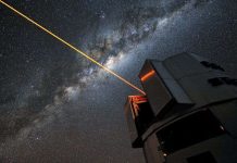 Áo tàng hình tia laser giúp Trái Đất trốn người ngoài hành tinh