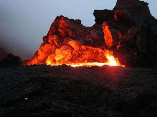 Những vụ phun trào núi lửa kinh hoàng nhất năm 2010