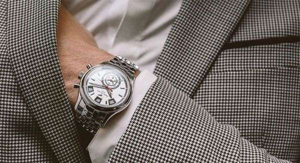 Vì sao người đeo đồng hồ thường thành công?