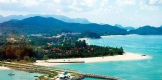 Ghé thăm hòn đảo xinh đẹp mang tên "chúa tể bầu trời"