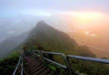 Chinh phục những "cầu thang lên thiên đường" nổi tiếng thế giới