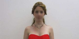 Nữ giới ghen nhiều hơn khi bạn cùng giới mặc đồ đỏ?