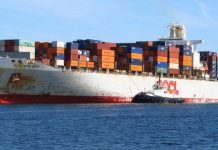 Tàu chở hàng hơn 200.000 tấn dài bằng 4 sân bóng đá