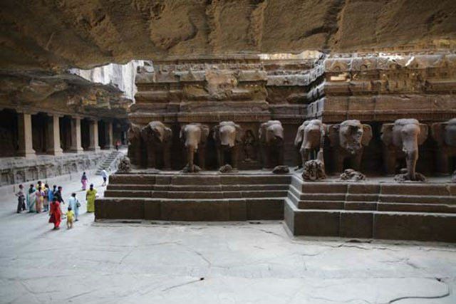 Bí ẩn ngôi đền ở Ấn Độ được tạc từ một khối đá duy nhất