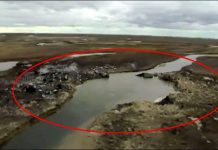 Hố tử thần 50m xuất hiện sau vụ nổ vang trời rực lửa tại Nga