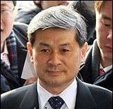 Có bao nhiêu nhà khoa học bịa đặt hoặc xuyên tạc các nghiên cứu?