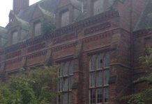 "Bóng ma" trong ảnh chụp bệnh viện tâm thần bỏ hoang