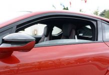 Cách xử lý kính lái xe hơi bị mờ khi trời nồm Cách xử lý kính lái xe hơi bị mờ khi trời nồm