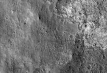 Các dấu vết của Curiosity nhìn từ không gian