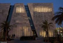 Vật liệu trong suốt thay thế xi măng trong tương lai