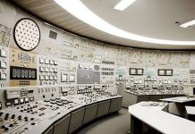 Cơn hấp hối xuyên thế kỷ của nhà máy điện hạt nhân