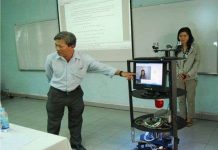 Robot biết an ủi con người