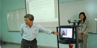 Robot biết an ủi con người