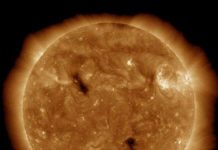 Điều gì xảy ra khi Mặt Trời tàn lụi và nuốt chửng Trái Đất?