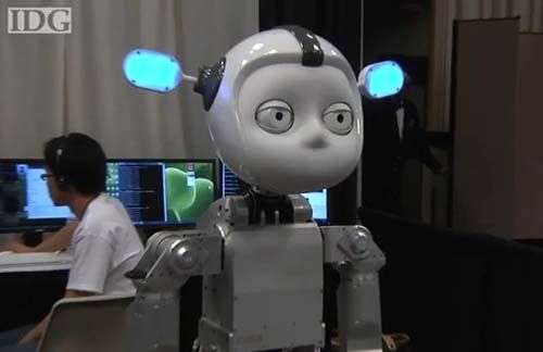 Bất ngờ với robot thông minh biết… hái hoa, chơi đàn