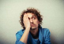 Tại sao có câu "căng da bụng, chùng da mắt"?