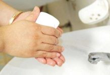 Học sinh lớp 10 chế tạo xà phòng diệt khuẩn từ lá trầu không