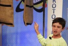 Cậu bé 11 tuổi giành giải sáng tạo túi chống lụt