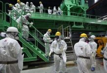 Công tác khử xạ quanh Nhà máy Fukushima chậm ba năm