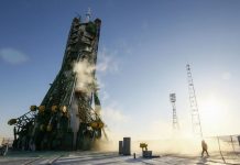 Ba phi hành gia khởi hành đến Trạm Vũ trụ Quốc tế Ba phi hành gia khởi hành đến Trạm Vũ trụ Quốc tế