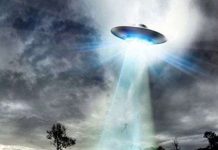 Anh giải mật tài liệu về UFO