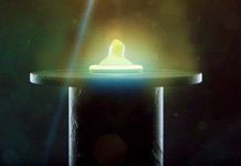 Kiến nghị NASA gửi bao cao su cho người ngoài hành tinh Kiến nghị NASA gửi bao cao su cho người ngoài hành tinh