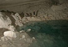 Hồ nước gần 3 tỷ năm có thể chứa sự sống ngoài hành tinh Hồ nước gần 3 tỷ năm có thể chứa sự sống ngoài hành tinh