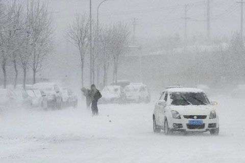 Trung Quốc chống chọi bão tuyết