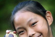 Cô bé 10 tuổi có thể nói thành thạo 10 ngoại ngữ