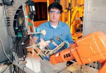 Robot lọc thịt gà