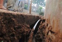 Quảng Ngãi: Hoang mang vì nứt đất