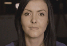 Hoa mắt với màn ảo thuật giúp bạn nhìn xuyên qua lòng bàn tay