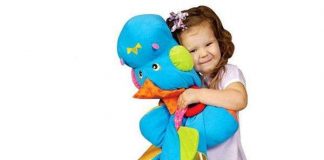 Cách chọn đồ chơi an toàn cho bé yêu