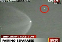 Phát hiện 2 UFO bám theo Thần Châu 9