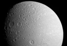 Vệ tinh của sao Thổ có không khí Vệ tinh của sao Thổ có không khí