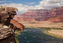 Tìm thấy thung lũng lớn bằng đại vực Grand Canyon