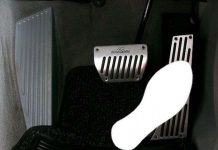 Làm gì để không bị "nhầm chân phanh và chân ga"?